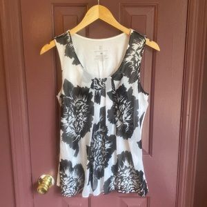 Ny&co M black and white floral tank